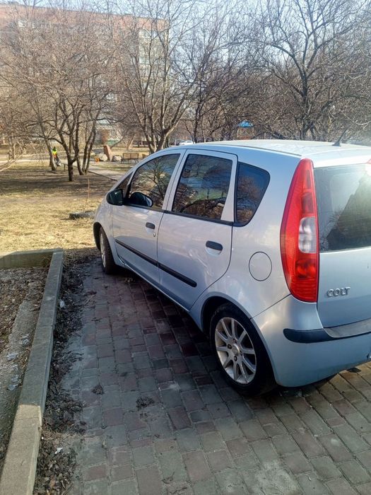 Автомобіль Mitsubishi Colt