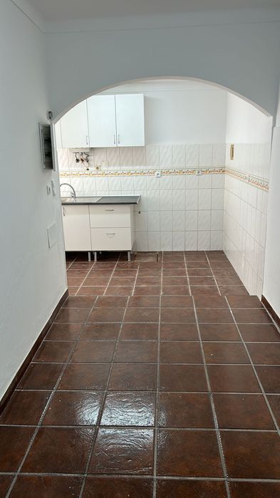 Arrenda se T1 Aveiras de Cima (AZAMBUJA)