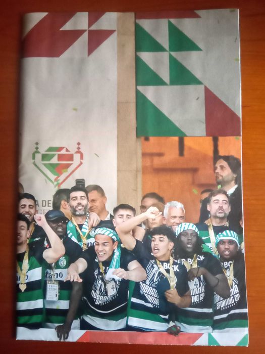 Poster gigante desdobrável Sporting vencedor da taça de Portugal 24/25