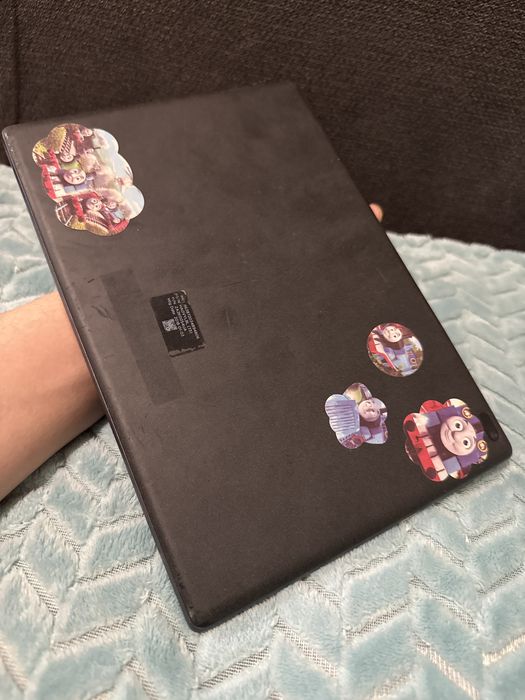 Планшет леново.