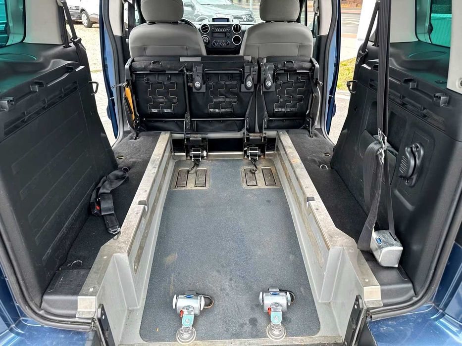 Berlingo Adaptada | 5 Lugares ou 4 + Cadeira Rodas | Caixa Automática