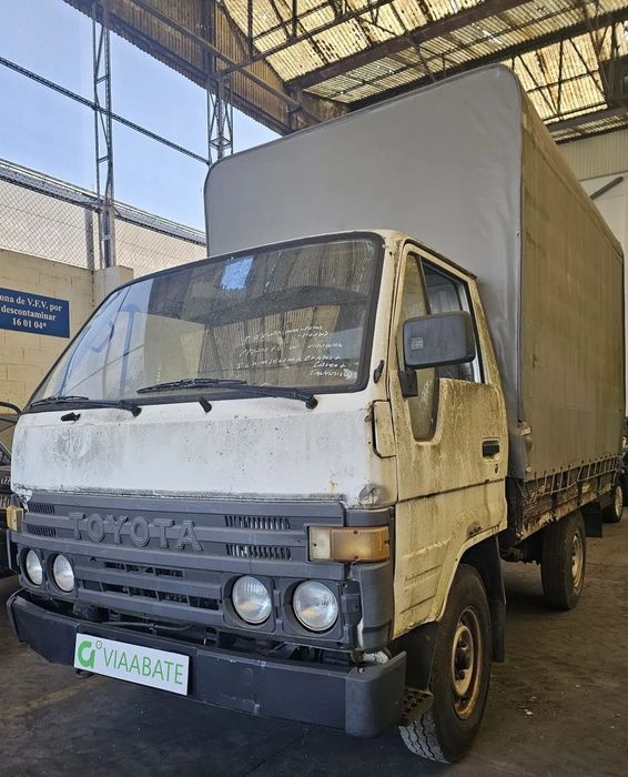 TOYOTA DYNA