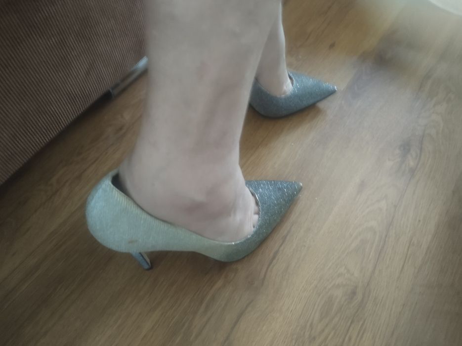 Buty na obcasie r.40