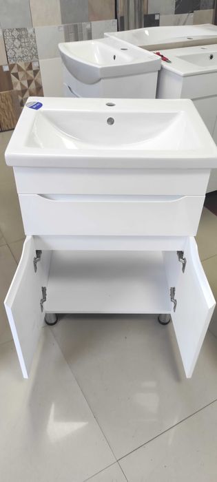 Меблі для ванни, тумба Мальта з умивальником COMO 60см в-во Славута