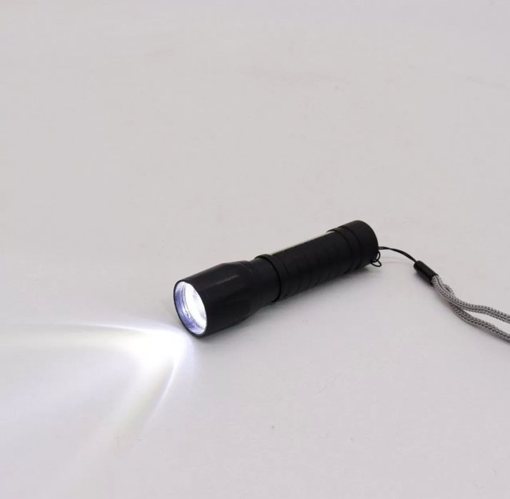 Фонарь / фонарик ручной , аккумуляторный