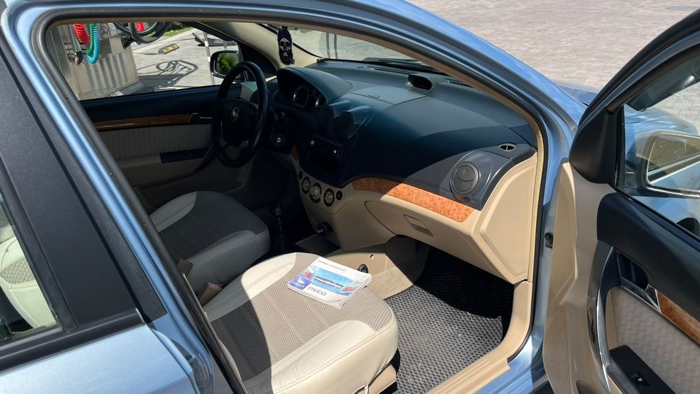 Продам автомобіль CHEVROLET AVEO