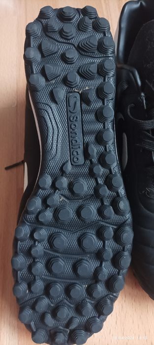 Buty do piłki nożnej