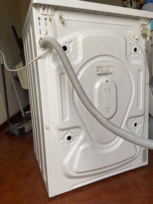 Máquina de lavar roupa como nova 6kg