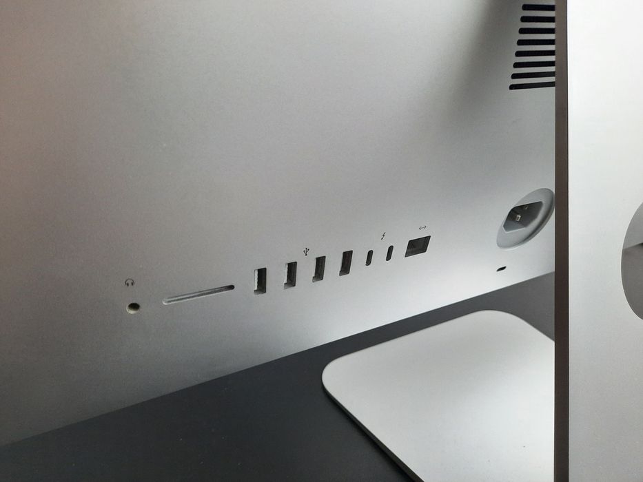 Apple iMac Retina 4K 21.5 3.0GHz/16GB/1TB SSD/Grafika 4GB