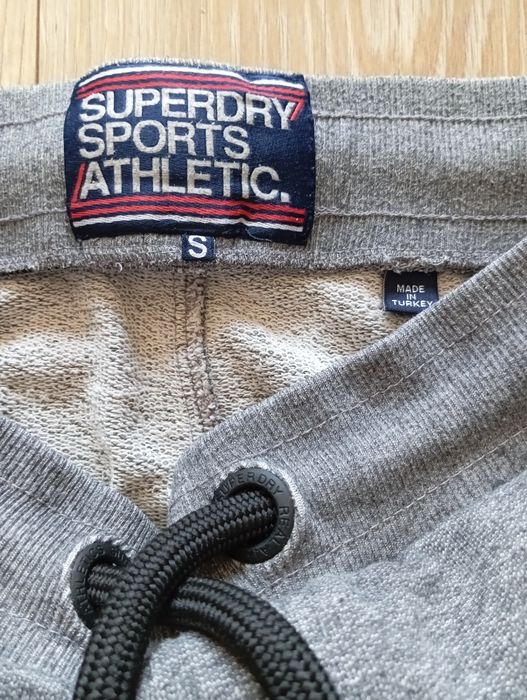 Superdry - spodnie dresowe