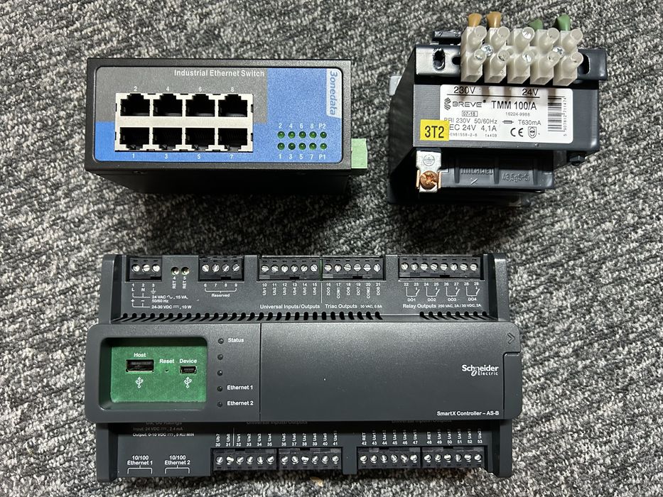 Serwer automatyki Schneider SmartX AS-B-36L + transformator + switch