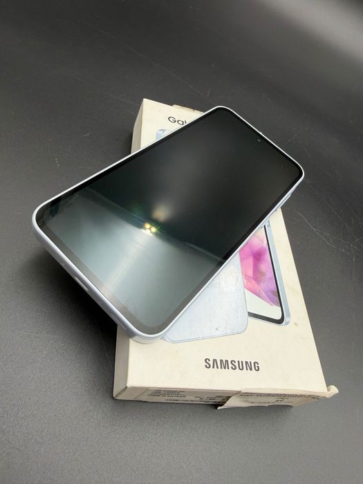 Samsung galaxy A35 5G 128 GB komplet