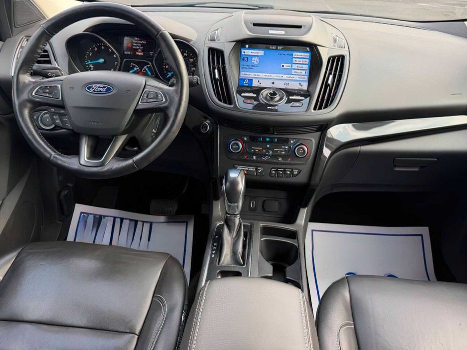 Ford Escape Titanium      2018