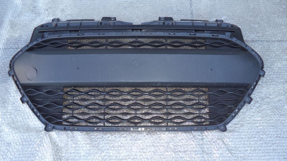 Grelha central para-choques Hyundai i10 ano 2014