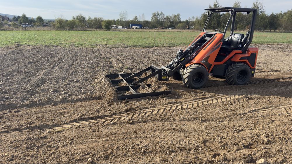 Usługi ładowarką, niwelatorem, glebo. separacyjną, koparką łańcuchową