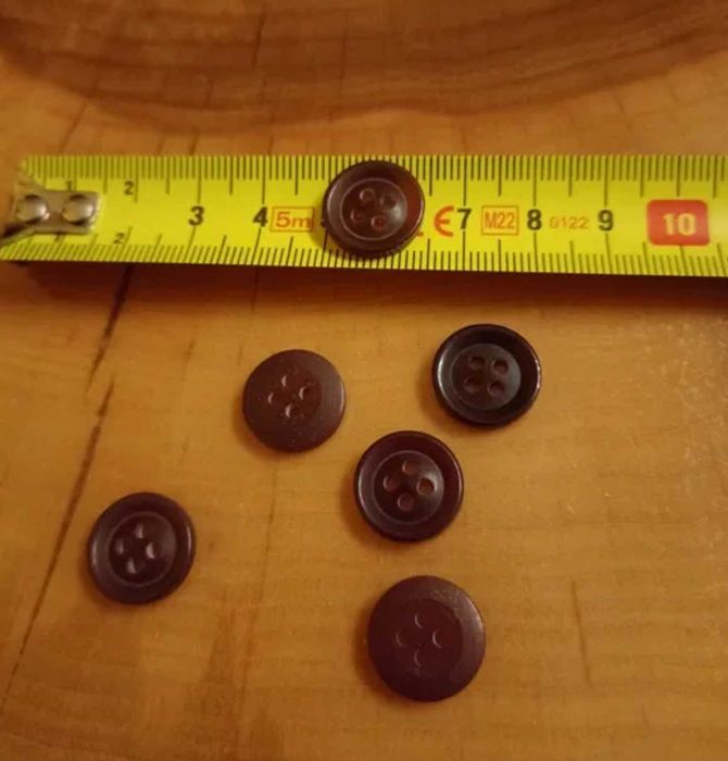 Guziki kolor - brąz 1,4mm