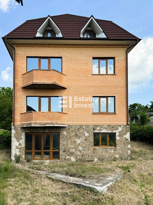 Продаються 2 будинки за ціною одного, с. Литвинівка, 35 км від Києва