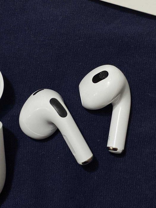 Продам свої airpods 3 оригінал !