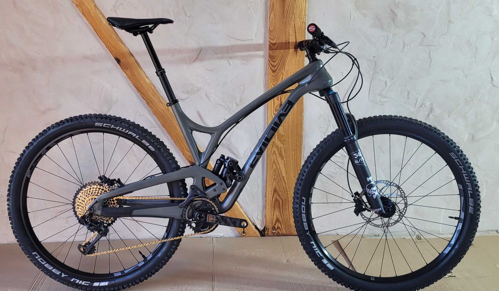 EVIL Following MB,V1, L, 29, USA,carbon