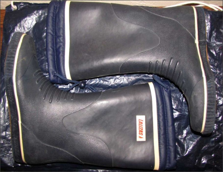 Яхтенные резиновые сапоги Lalizas, высокие с завязками, размер 42-43.