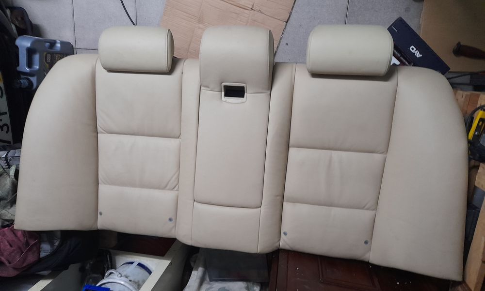 Banco trazeiro completo bmw E60 beje novo