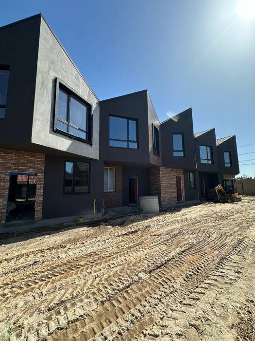 Центр Бучі- Таунхаус з газом та центральними комунікаціями!