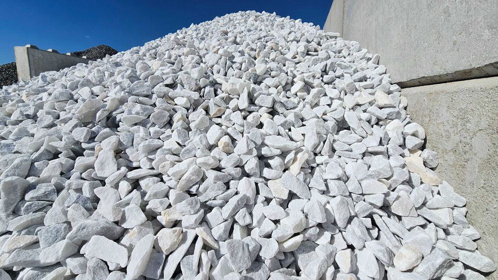 Otoczak miodowy kamień ogrodowy grys złoty kora granit ogród Thassos