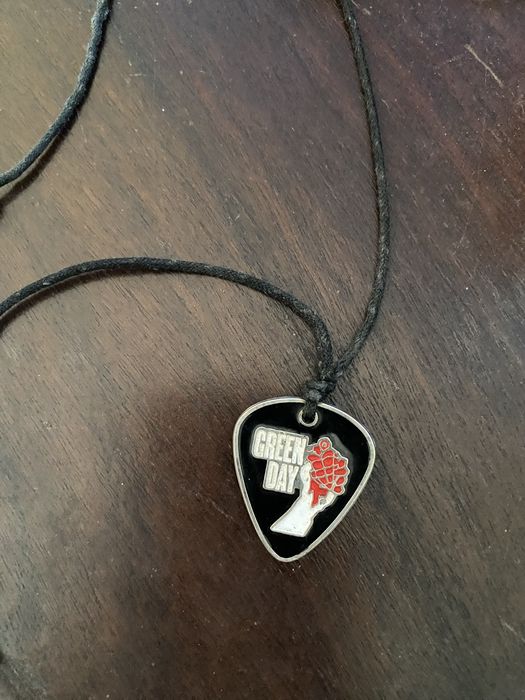 colar green day palheta