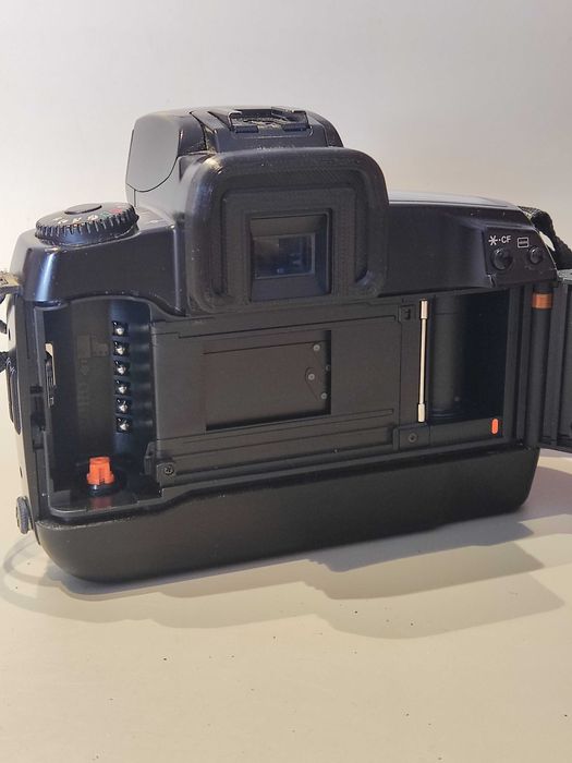 Canon EOS 5 - Câmara Fotográfica Analógica
