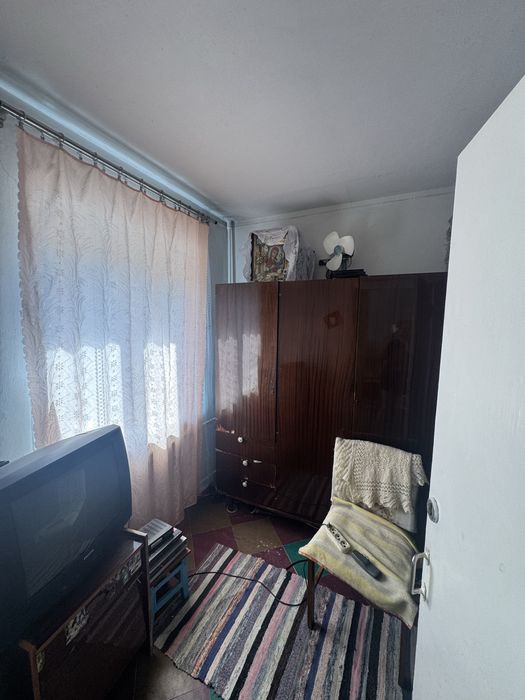 Продам 3 х комнатную квартиру под ремонт!glad