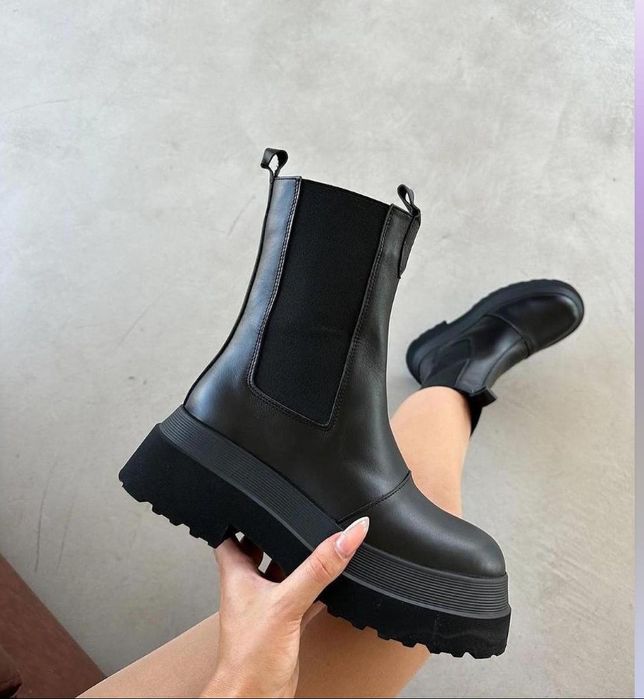 Продам ботинки, новые.