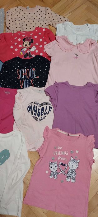 Paka ubrań dla dziewczynki w rozm 122