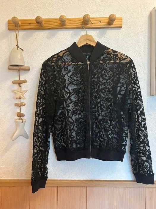 Bomber preta transparente bordada