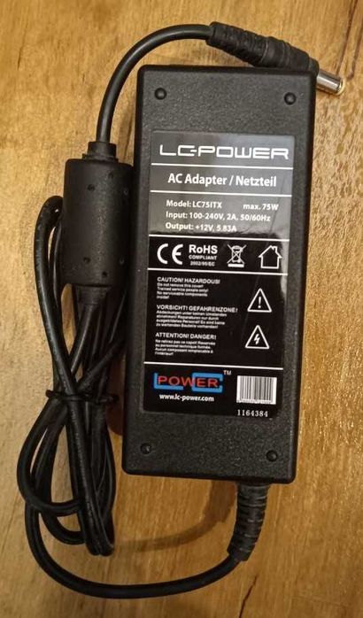 Transformadores 12V e pico-psu.