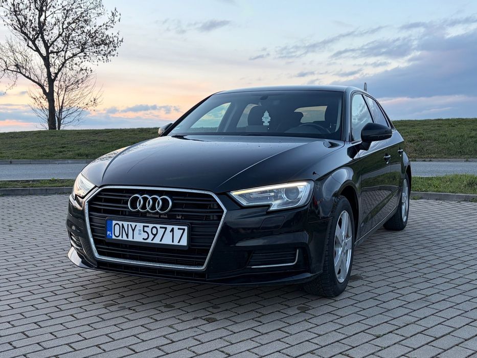 Audi A3 Sportback Zadbane AUDI A3, automat, niski przebieg!