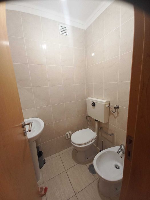 Arrenda-se apartamento c/ 3 quartos em Coimbra