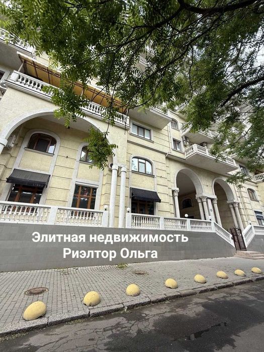 Сдам VIP ЖК "Ренессанс" дизайнерский ремонт / Кировский сквер! Центр! Своя терраса!