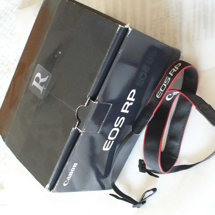 Canon RP Full Frame 26Mpx (Corpo) + Canon EF-RF adapter
