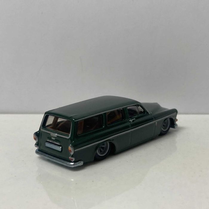 1/64 volvo p220 amazon estate (hot wheels premium) raro