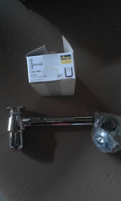 Umywalka Quattro 90 cm