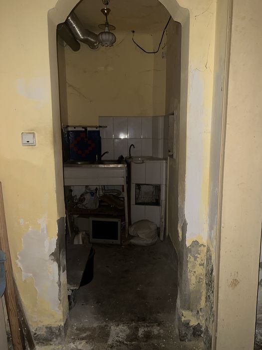 Продається приміщення вільного призначеня на Брати Руснаки