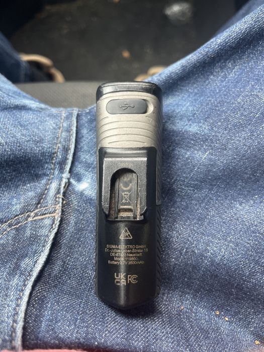 Lanterna sigma buster 800