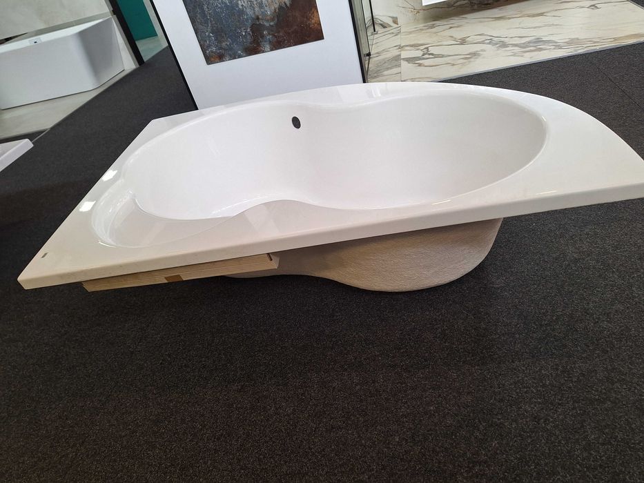 Wanna asymetryczne 160x105 cm prawa Poolspa Mistral