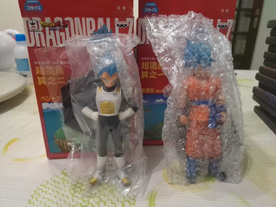 Pack de duas figuras Dragon Ball Resurrection of F DXF. Muito raras