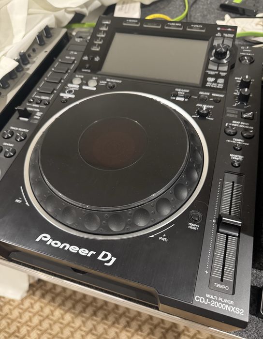 Pioneer CDJ 2000 NSX 2  * c/ Novo *
