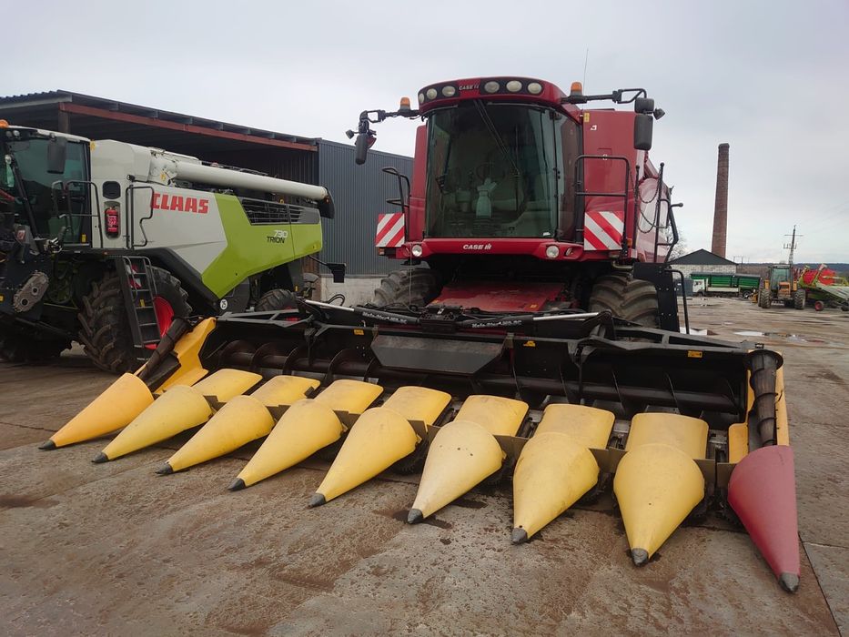 Комбайн  Caselll,