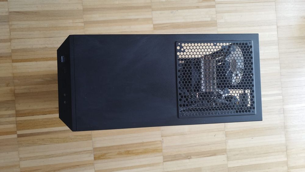 PC secretária completo com acessórios