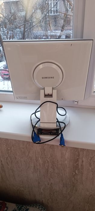 Монитор Samsung sync master 173P