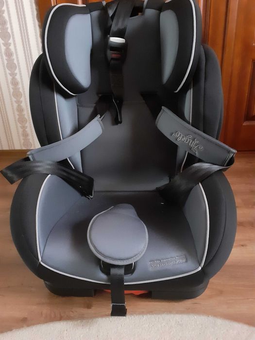 Дитяче автокрісло Caretero Angelo Темно-сірий