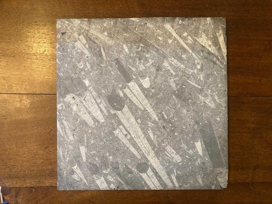 Tabuleiro de Xadrez / Damas em Pedra Fossilizada – Vintage – 34 cm x 34 cm